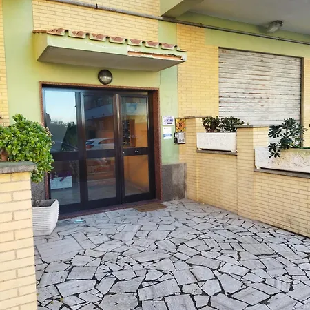 Fabio House Alloggio Per Uso Turistico Fiumicino Buitenkant foto
