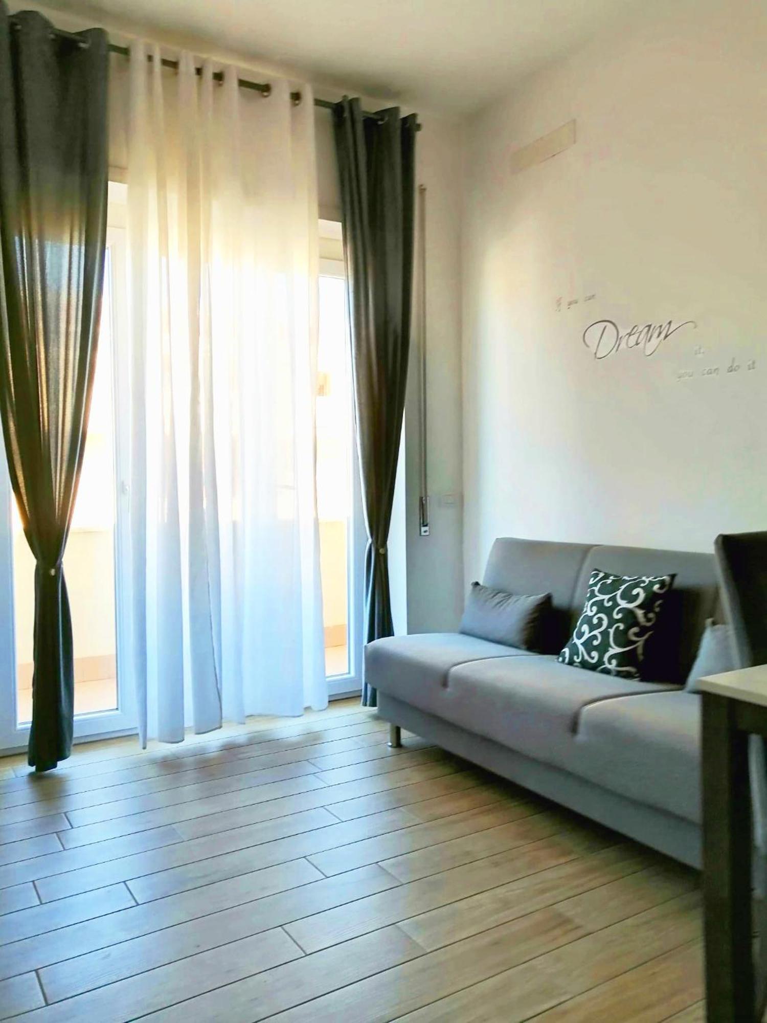 Apartment Fabio House Per Uso Turistico Fiumicino